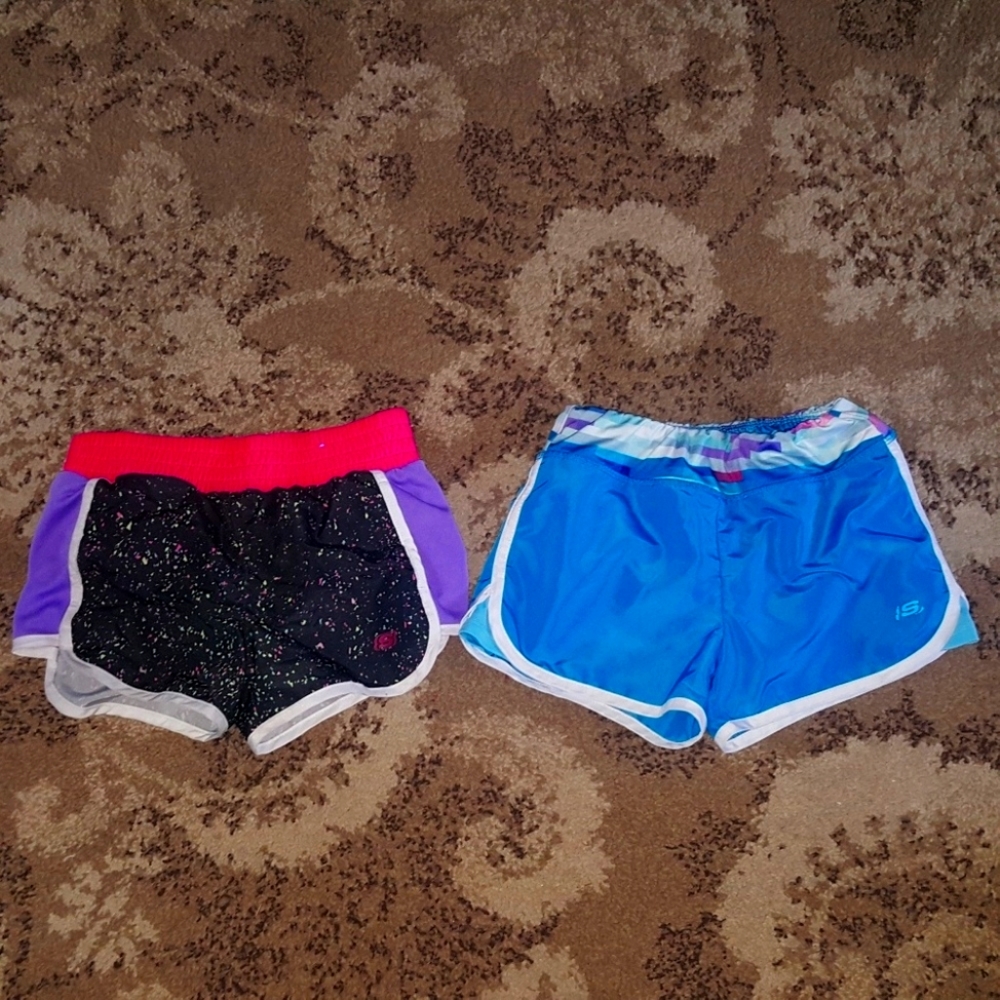 (2) piece girls shorts sz 7 / 8 skechers active